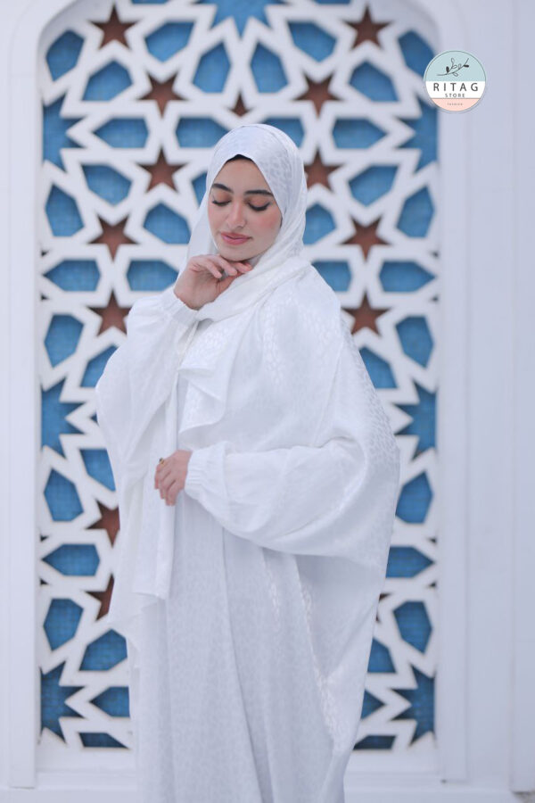 Satin Jakar Isdal - Image 2